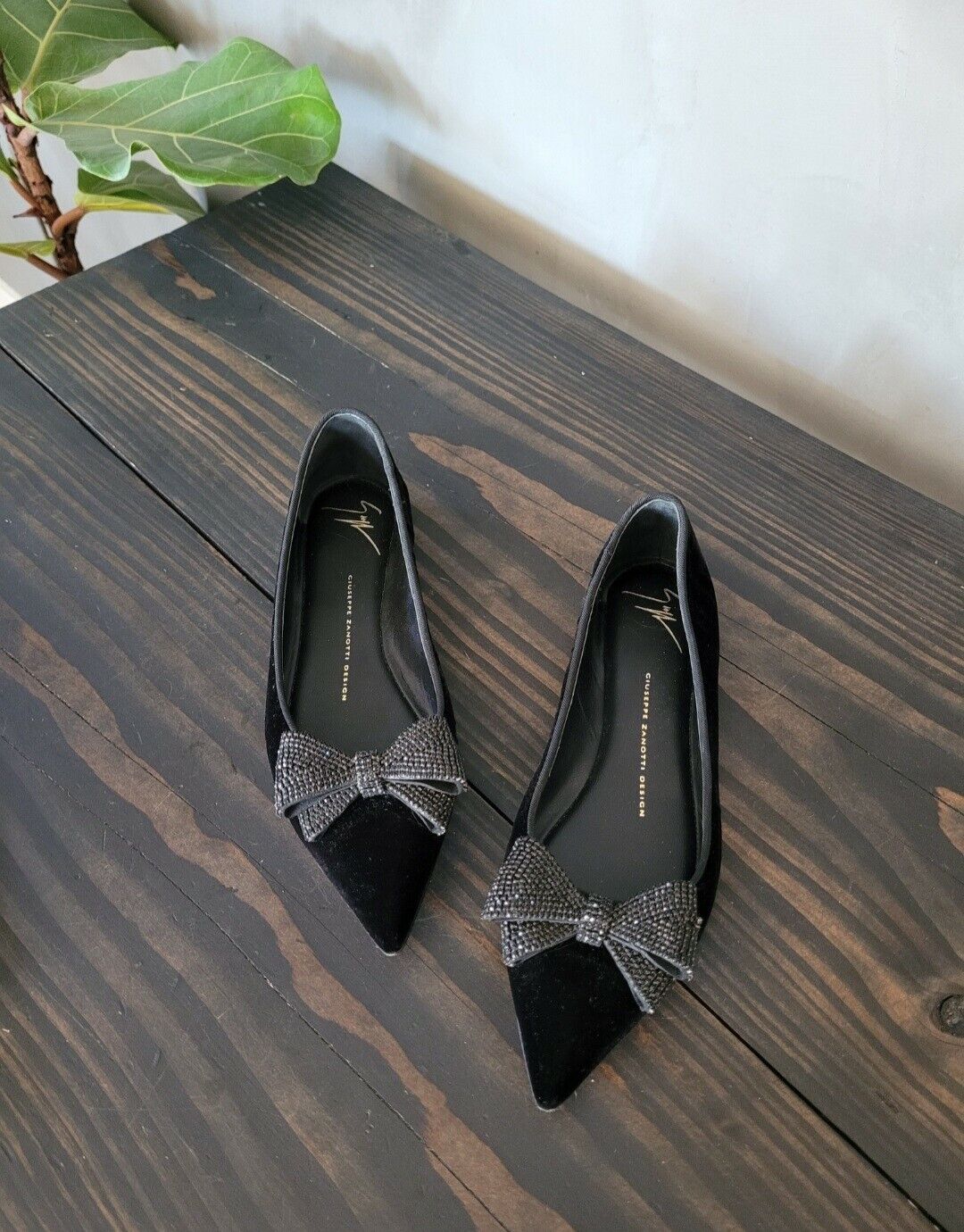 **Giuseppe Zanotti** Black Velvet Bow Embellished Ballet Flats Size 365