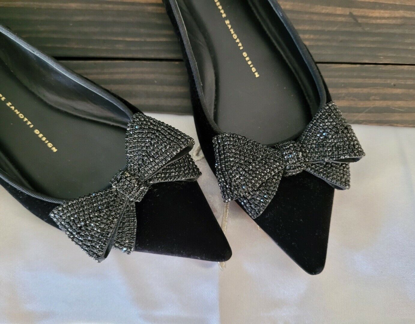 **Giuseppe Zanotti** Black Velvet Bow Embellished Ballet Flats Size 365