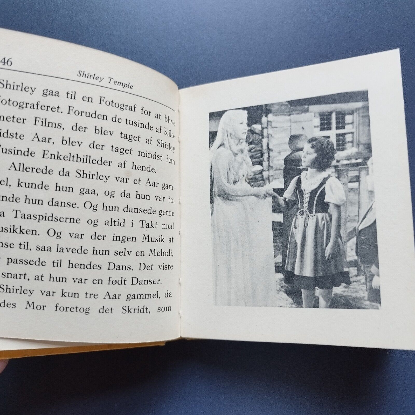 Danish book: Shirley Temple Published in 1940 150 pagesNumerous b/w photos