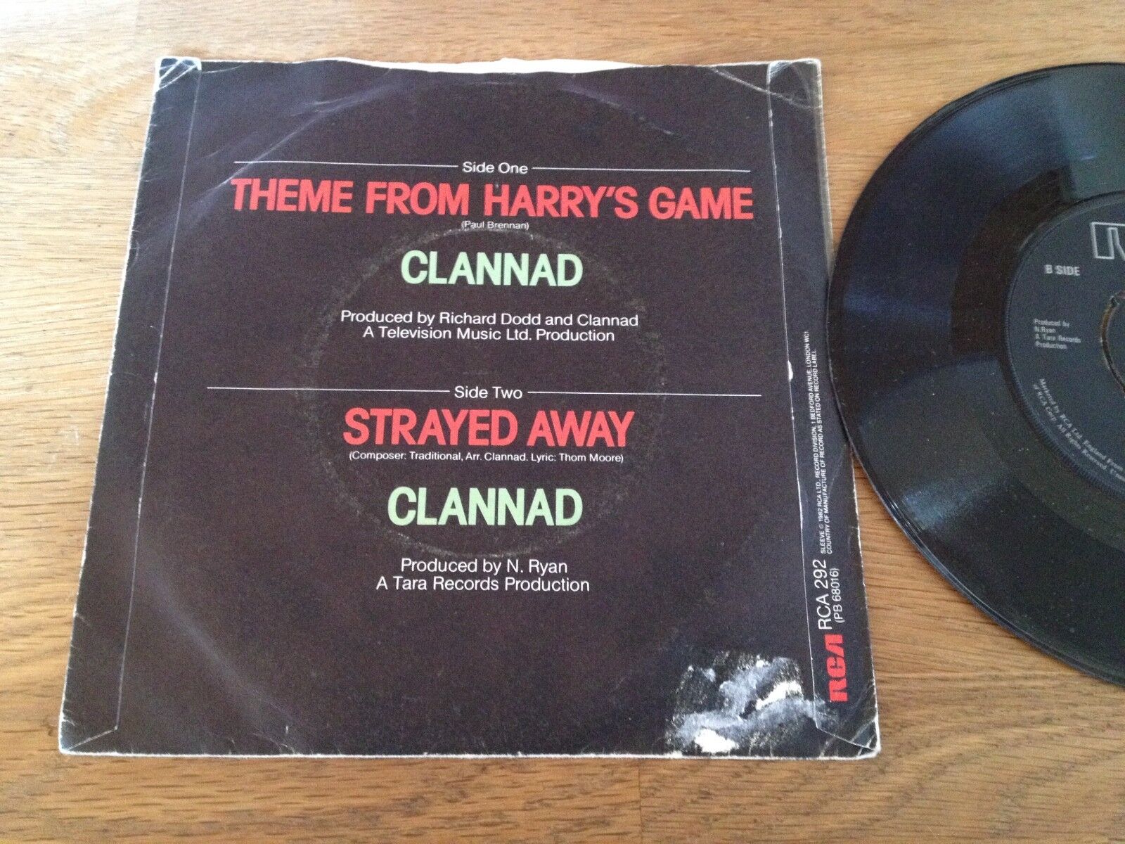 CLANNAD "THEME FROM HARRY´S GAME/STRAYED AWAY" RCA RECORDS 1982 UK VINYL SINGLE*