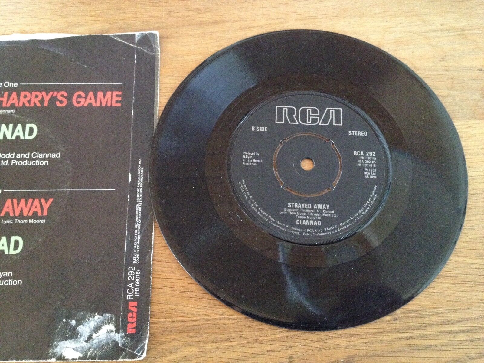 CLANNAD "THEME FROM HARRY´S GAME/STRAYED AWAY" RCA RECORDS 1982 UK VINYL SINGLE*