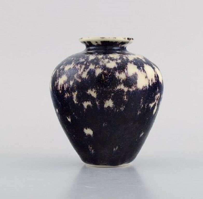 European studio ceramicist Unique vase in glazed ceramics 21st Century