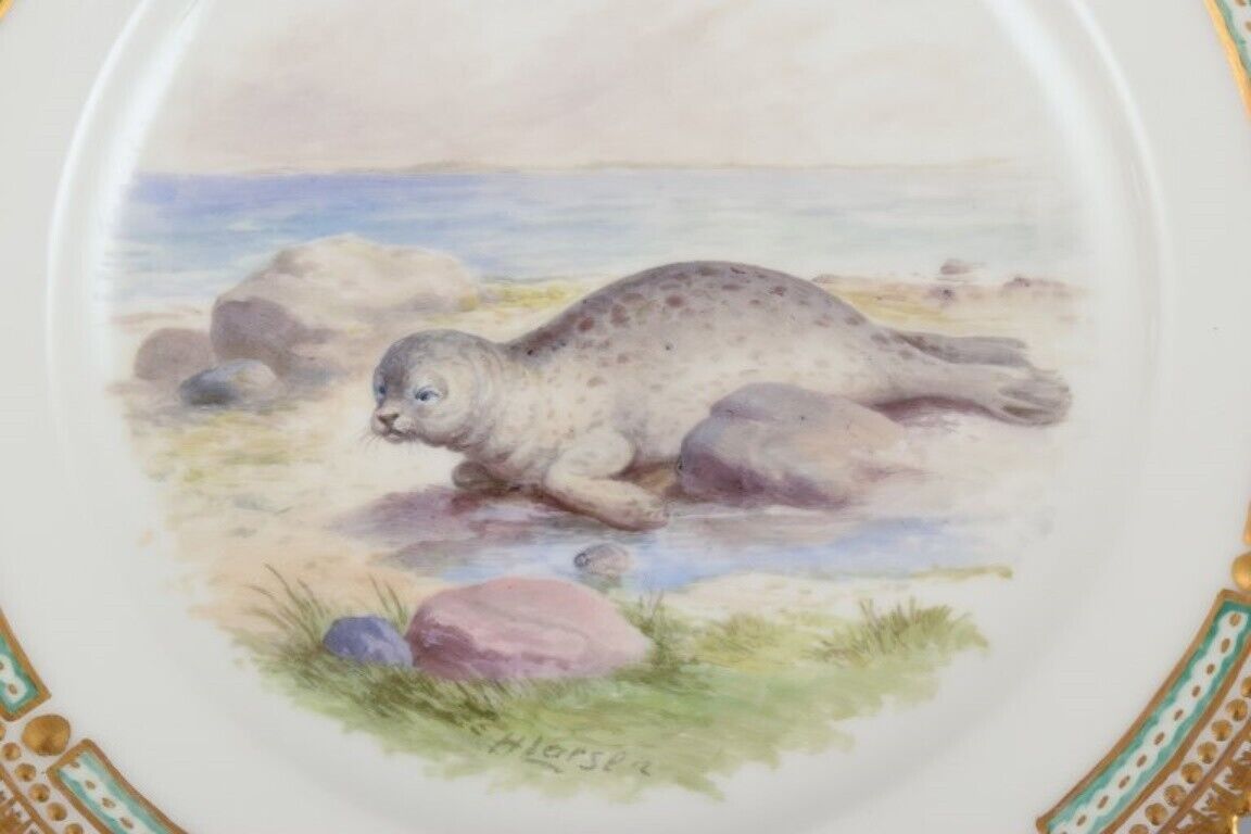 Royal Copenhagen Fauna Danica dinner plate with a motif of a seal 1930