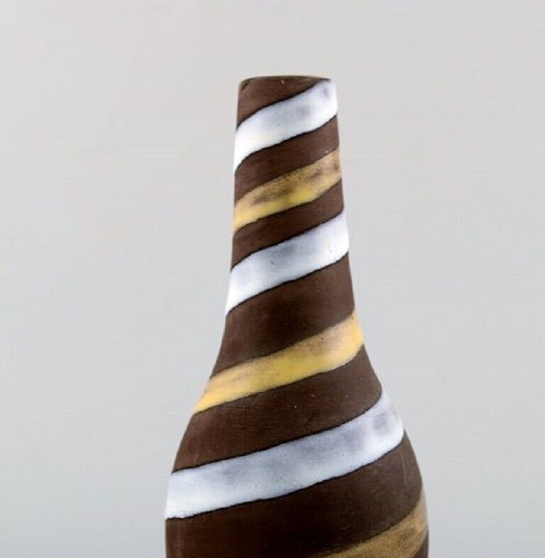 Ingrid Atterberg for Upsala-Ekeby Vase in glazed ceramics Spiral design