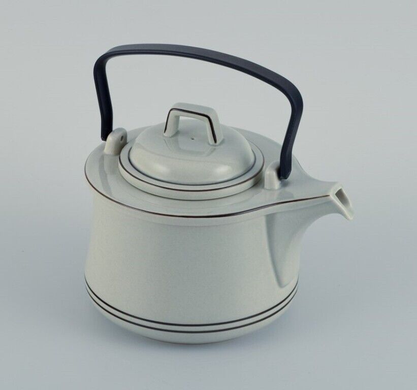 Jens Harald Quistgaard for Bing  Grøndahl"Colombia" teapot in stoneware