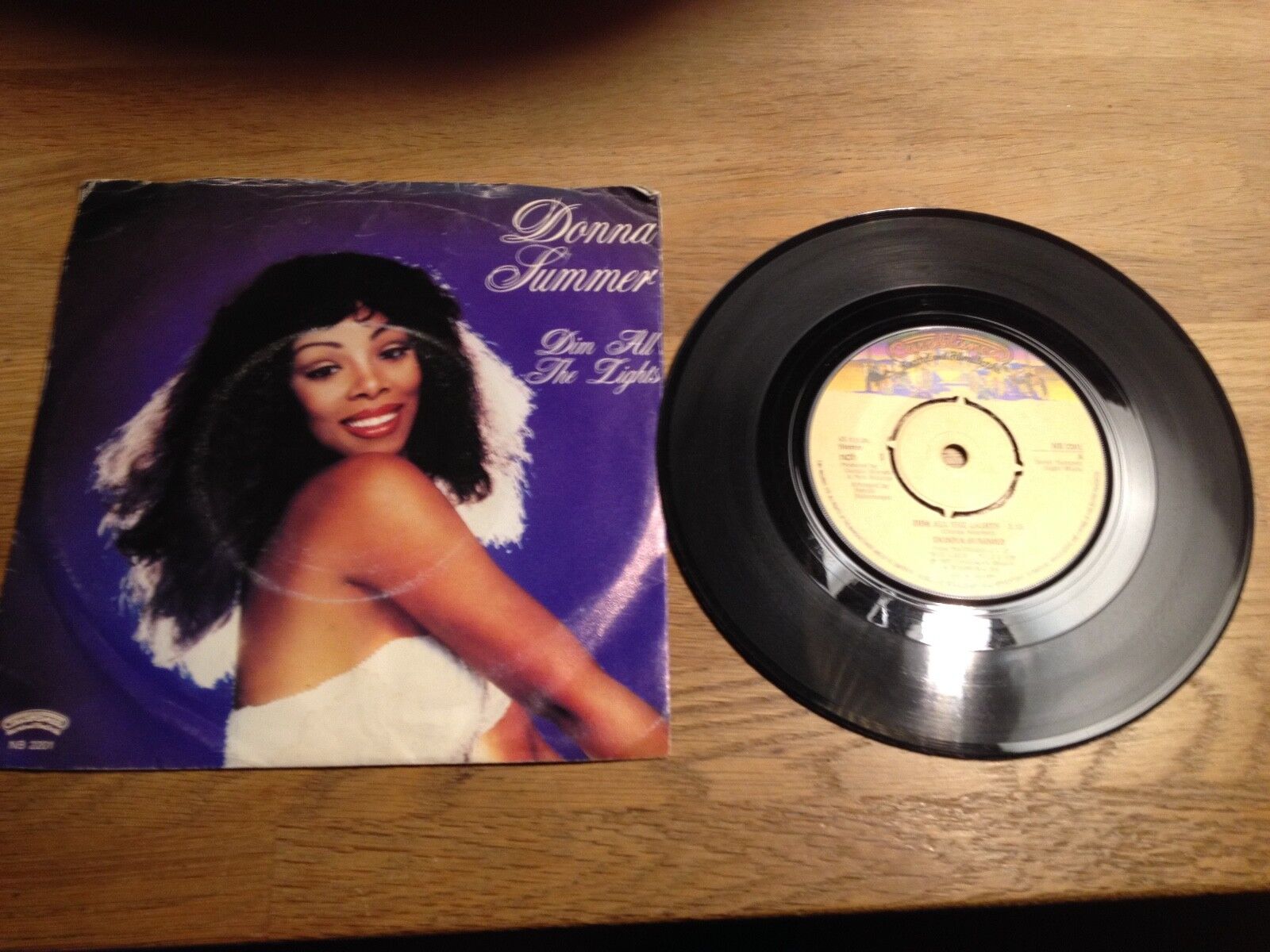 DONNA SUMMER "DIM ALL THE LIGHTS" CASABLANCA RECORDS NCB SWEDISH VINYL SINGLE