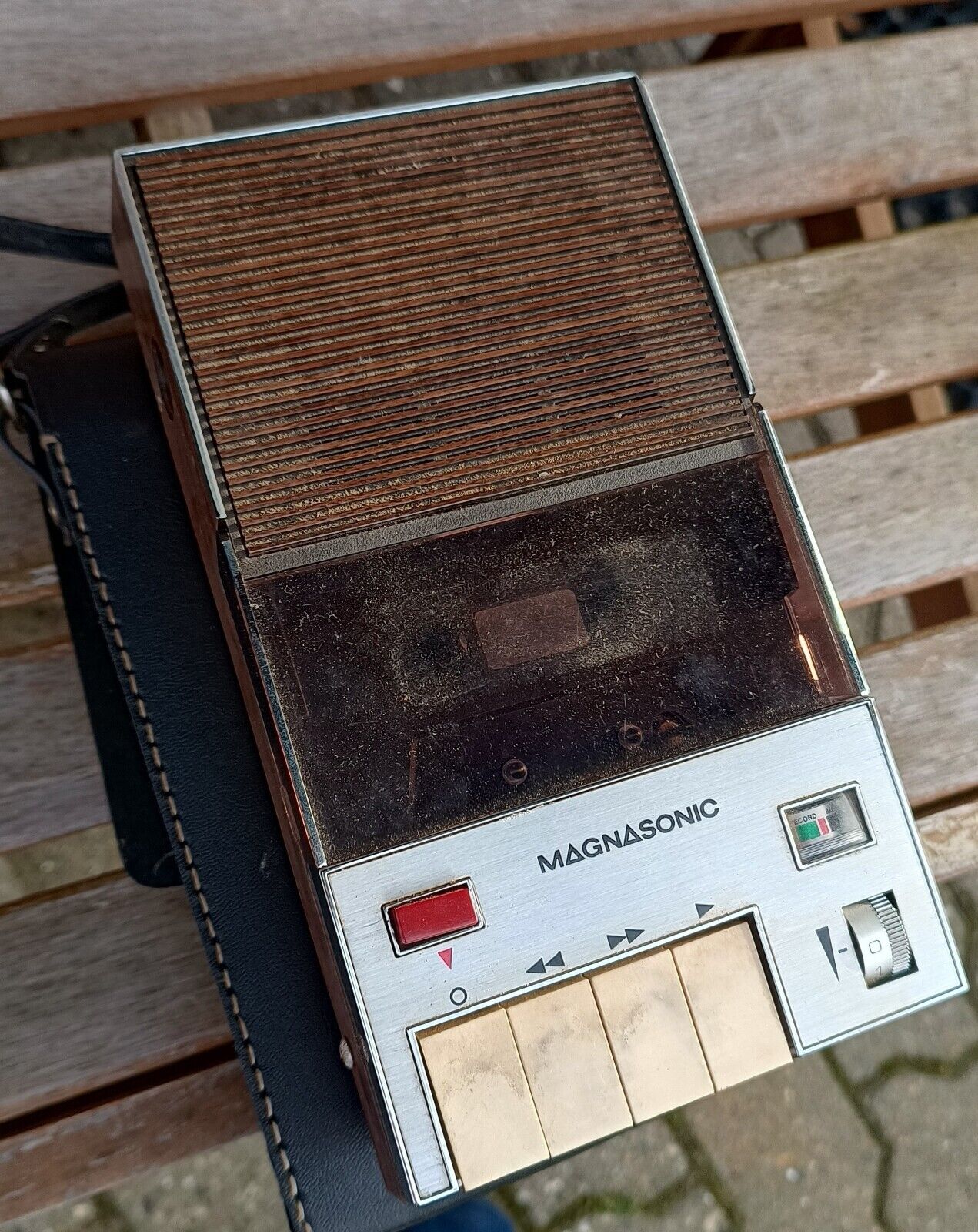 Magnasonic CR - 189 L Vintage German Cassette Player by Perfect Gmbh