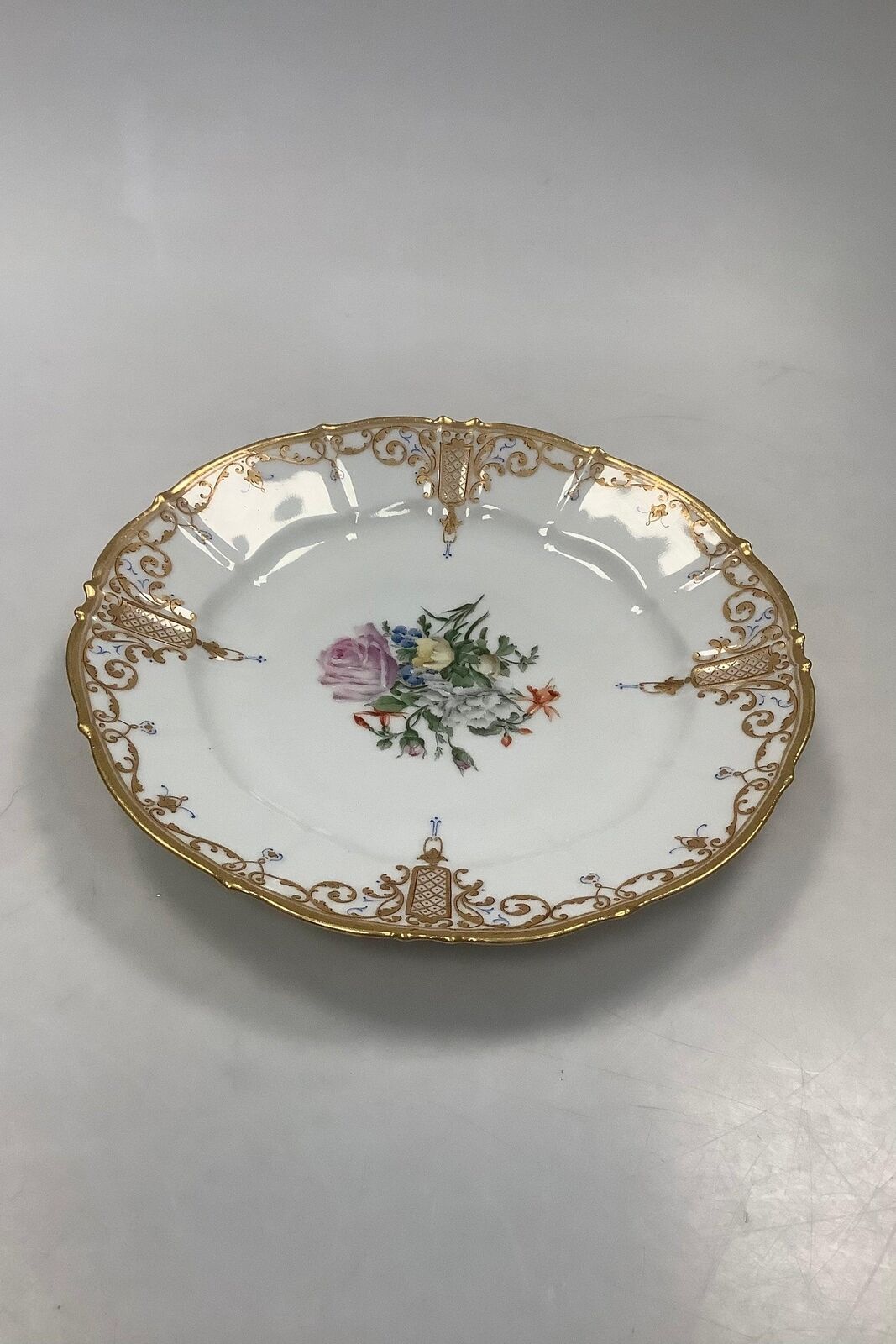 Bing and Grondahl Rosenborg Dinner plate