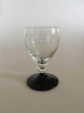 "Jane" Blackfooted Porter Glass with ingraved grapes Holmegaard