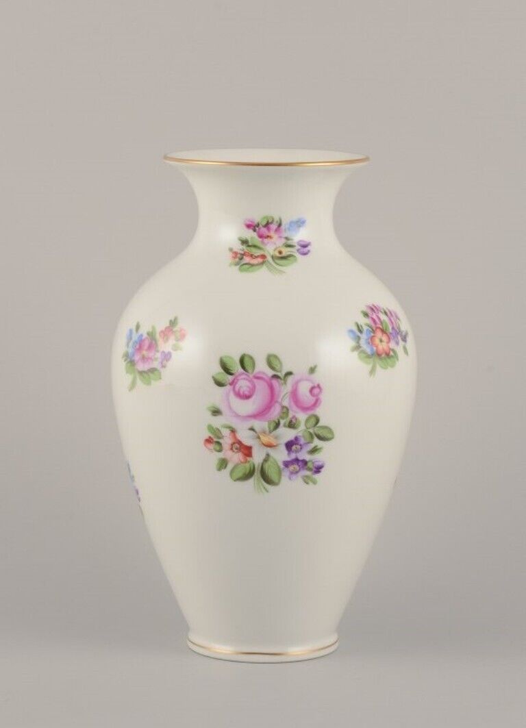 Herend Hungary Large porcelain vase hand-painted with  flower motifs