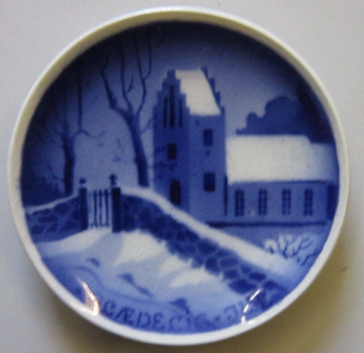 Royal Copenhagen Aluminia Christmas Plaquette Church at winter time 3" 8 cm