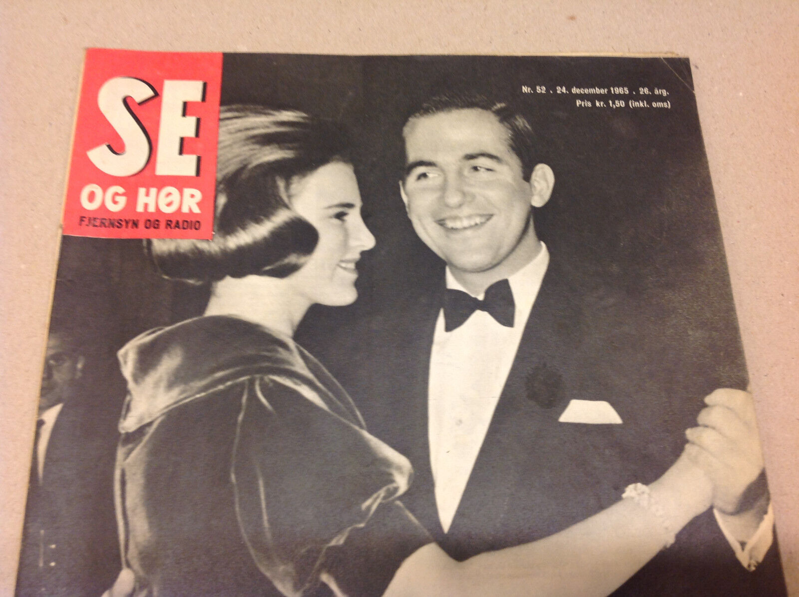 GREEK QUEEN ANNE-MARIE KING CONSTANTINE CHRISTMAS PARTY ON Danish Magazine 1965