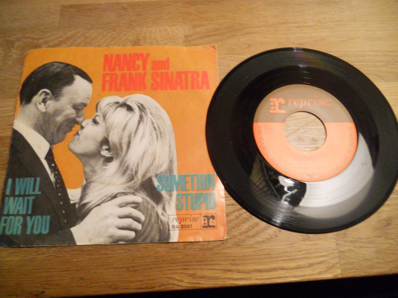 NANCY  FRANK SINATRA SOMETHIN´ STUPID / I WILL WAIT FOR YOU WEST GERMANY GEMA