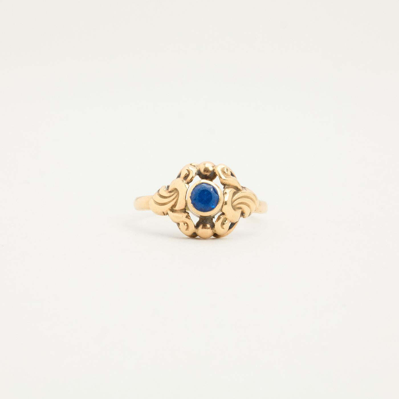 Ring with and synthetic spinel in 14K Gold size 6¾ | Vintage Solid