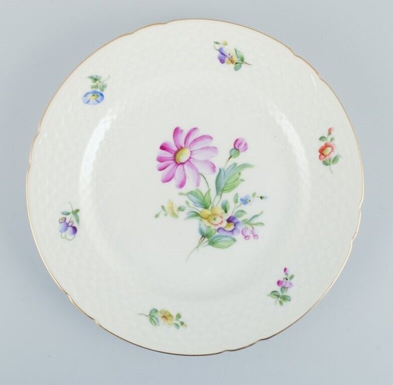 Bing  Grøndahl Saxon Flower  set of four porcelain dinner plates with flowers