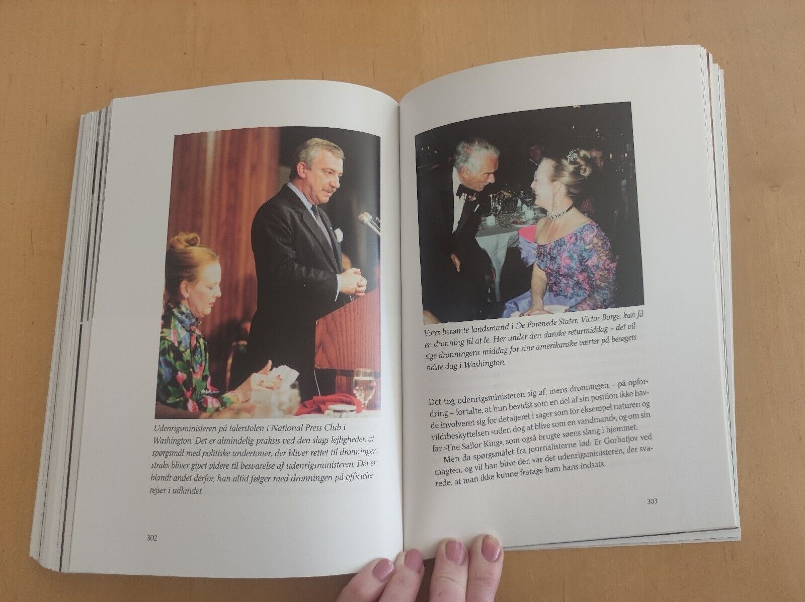 Royal Book Denmark Queen MARGRETHE Prince Henrik Frederik Joachim Alexandra Bo20