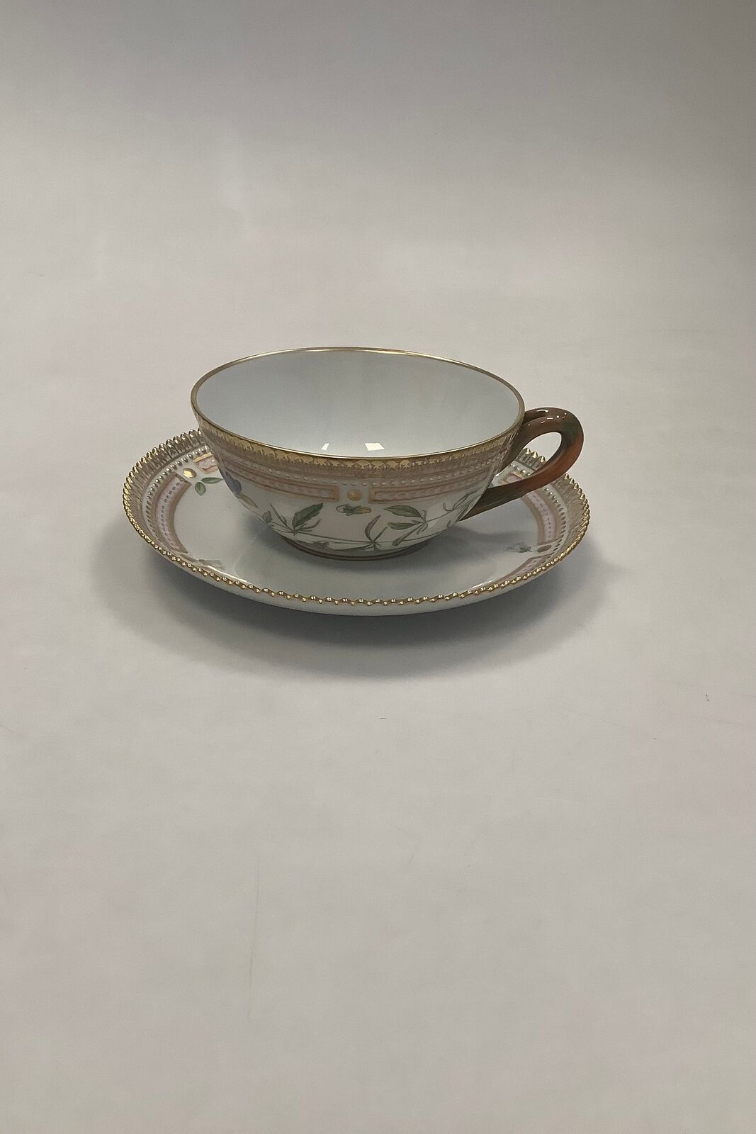 Royal Copenhagen Flora Danica Tea cup/ saucer No 081+082 or 3630