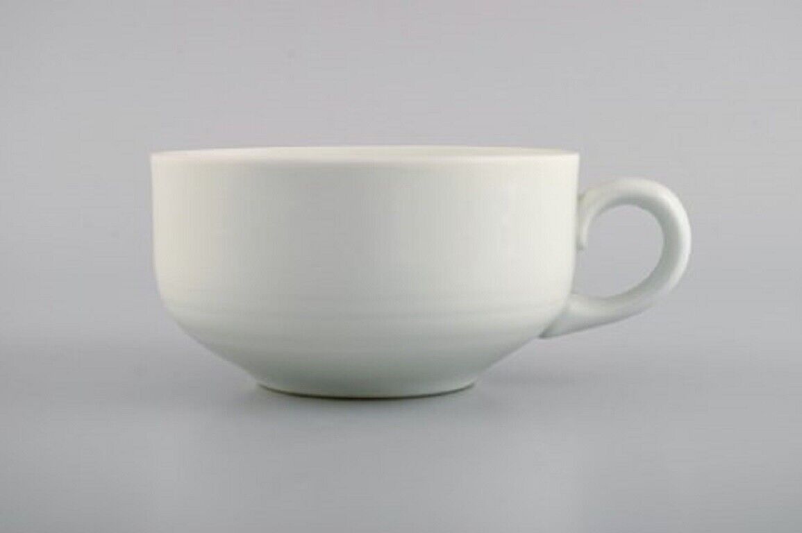 Modernist Edith Sonne White Bing and Grøndahl tea service for eight people