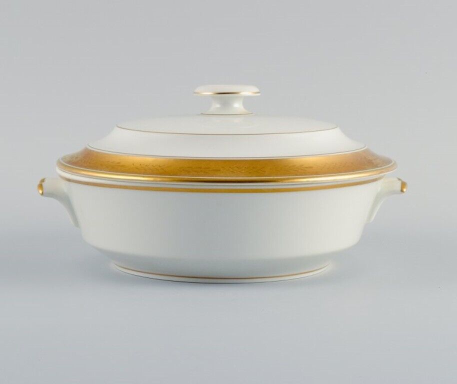 Royal Copenhagen White porcelain lidded tureen with gold rim Dated 1949