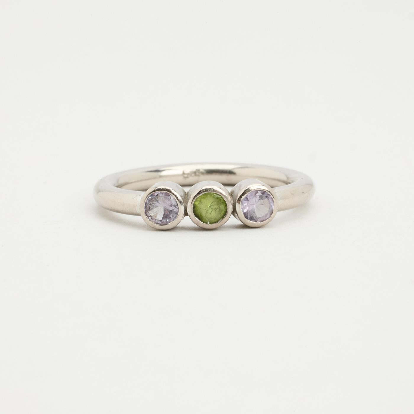 Ring with peridot and amethyst in 14K White gold size 5¾ | Real