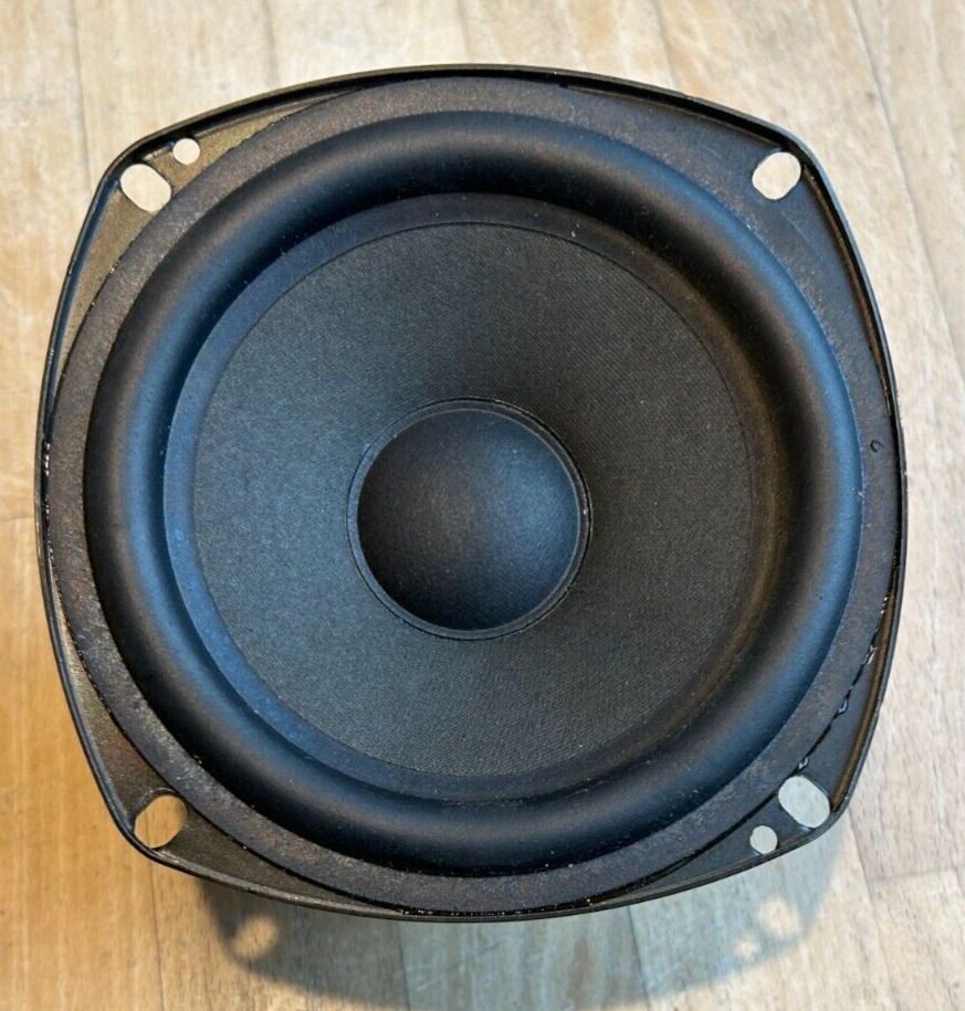 Bang  Olufsen. BO. BeoLab 4000 Speaker. 8480260 8480261 8480384 • 4 1/2"