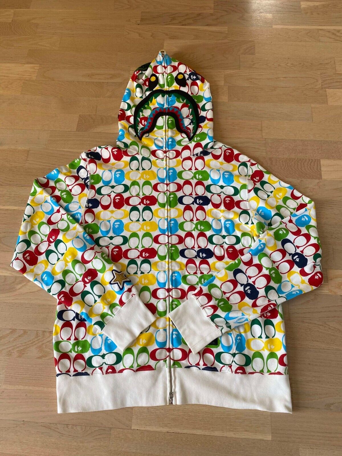 A Bathing Ape X Coach Shark Hoodie Size XL (BAPE)