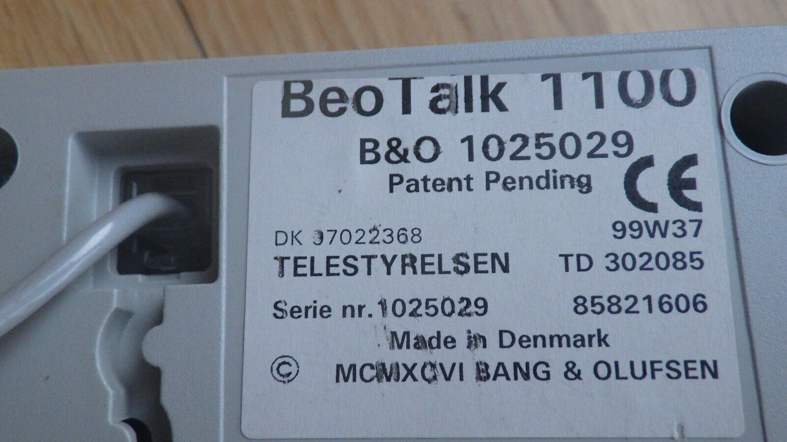 BO - Bang  Olufson BeoTalk 1100 Intilligent Answer Silver