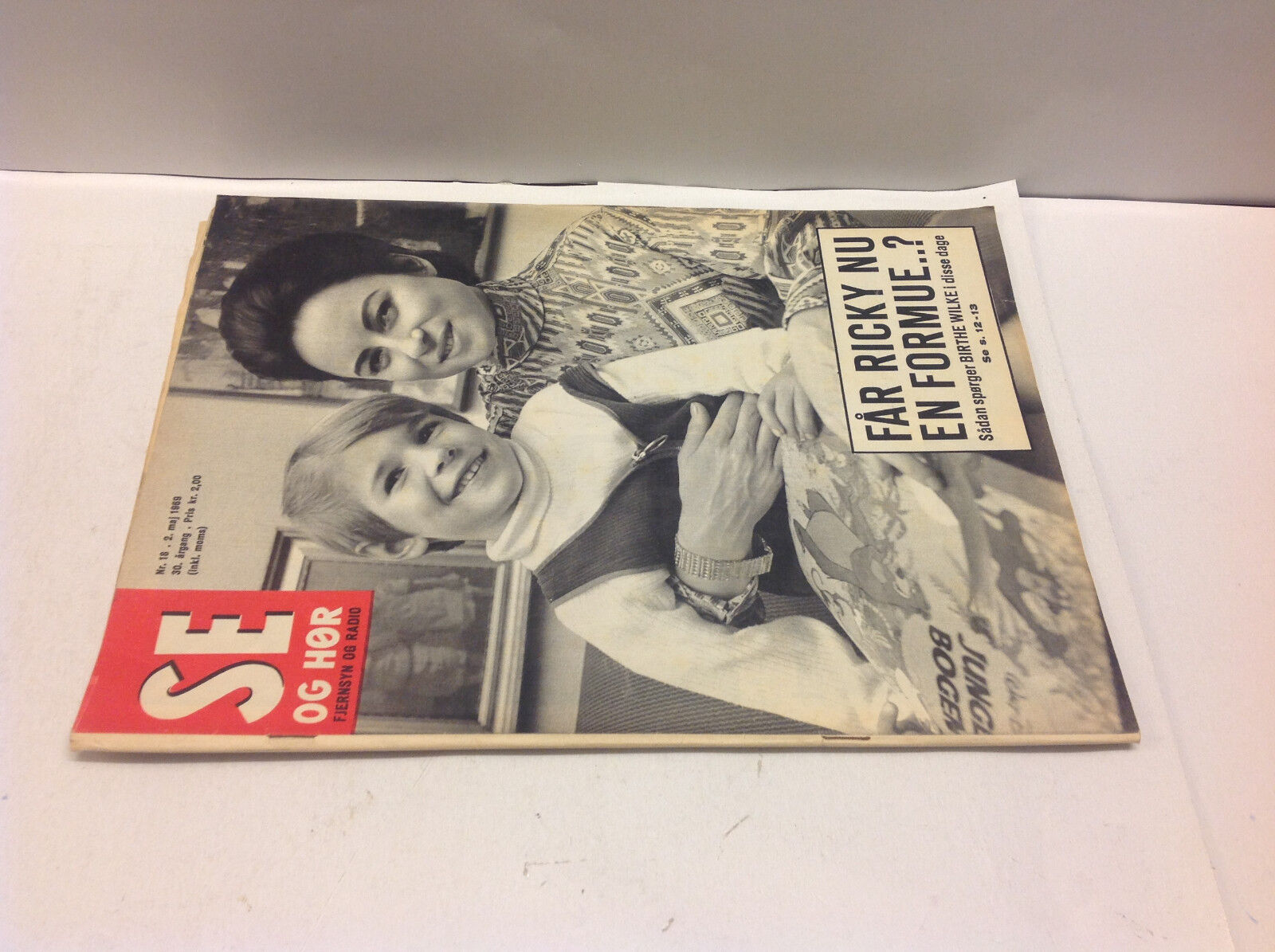 BIRTHE WILKE DANISH SINGER FRONT COVER SON RICKY VINTAGE DANISH MAGAZINE 1969