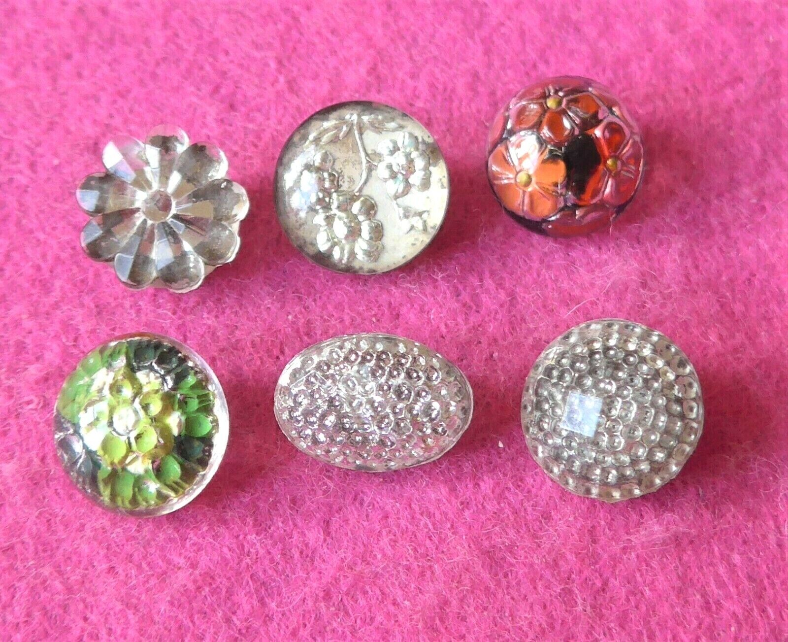 6 VINTAGE SPECIAL GLASS buttons - foil backed and back painted  ( 47 )