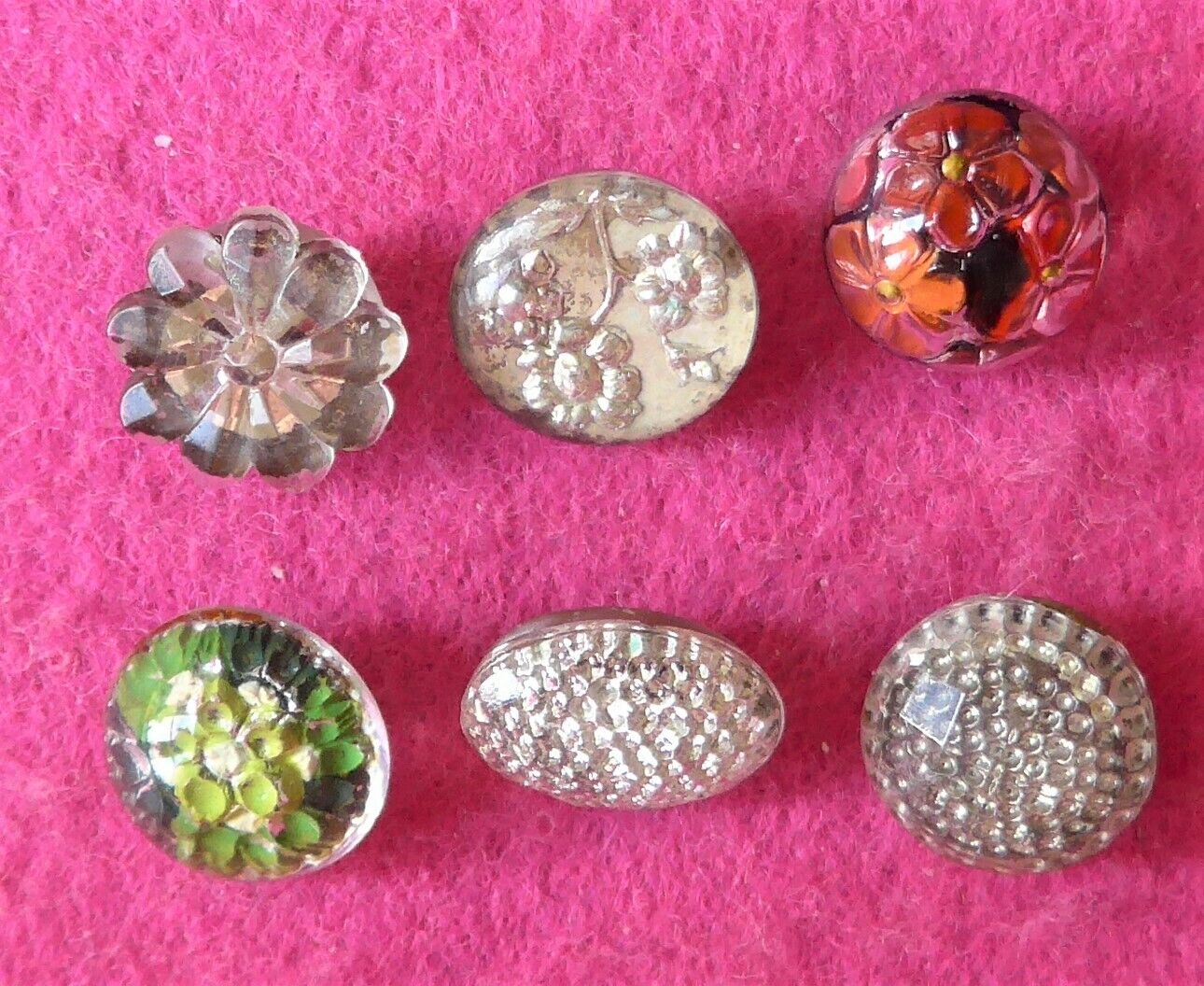 6 VINTAGE SPECIAL GLASS buttons - foil backed and back painted  ( 47 )