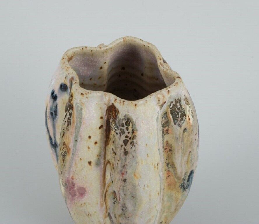 Asian ceramic vase Hand-painted with classic floral motif