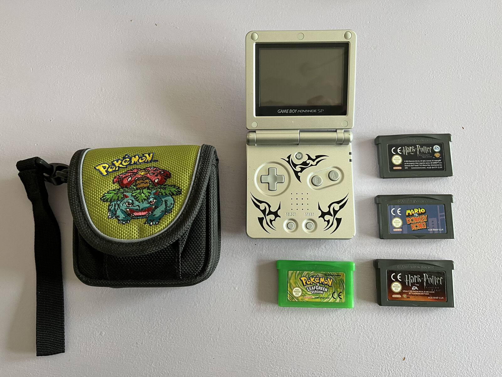 Nintendo Game Boy Advance SP Tribal Limited Edition with Pokemon Leaf Green