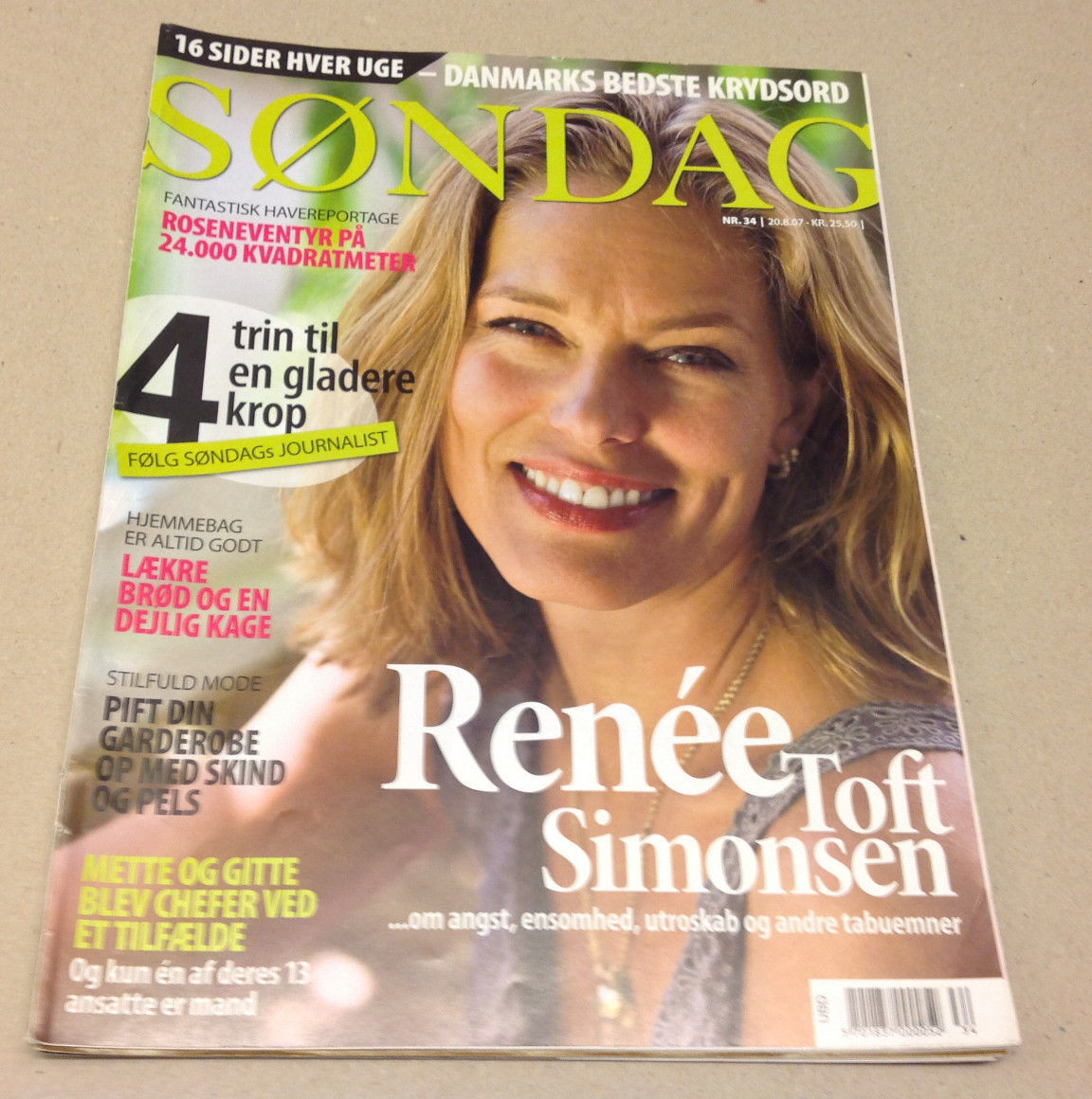 RENÉE TOFT SIMONSEN FORMER SUPERMODEL ON FRONT COVER Danish Magazine Søndag 2007