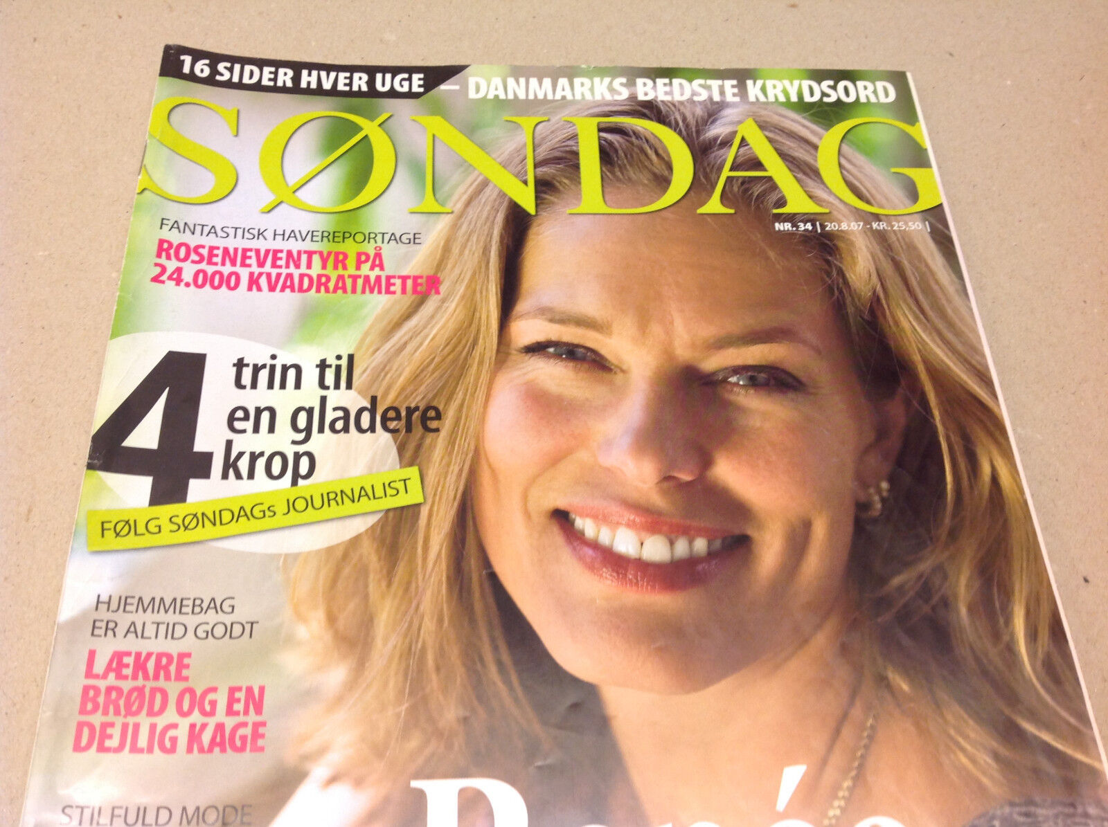 RENÉE TOFT SIMONSEN FORMER SUPERMODEL ON FRONT COVER Danish Magazine Søndag 2007