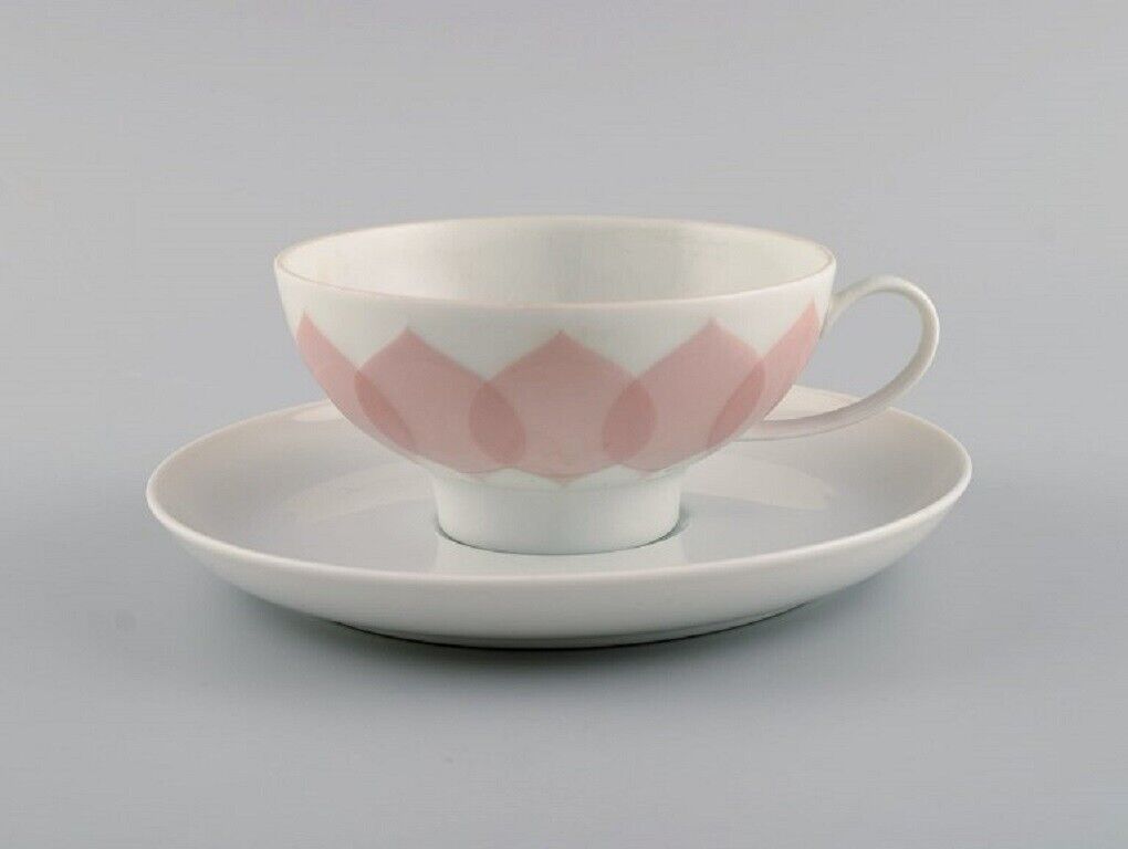 Bjørn Wiinblad for Rosenthal Lotus porcelain service 9 teacups with saucers