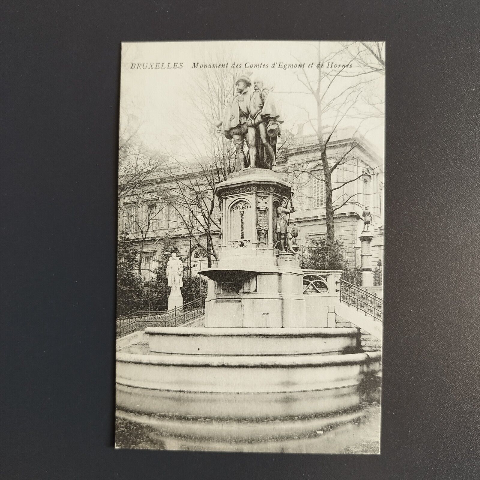 Belgium- 393 -Bruxelles -Monument des Comtes d'Egmont et de Hornes- 1910s