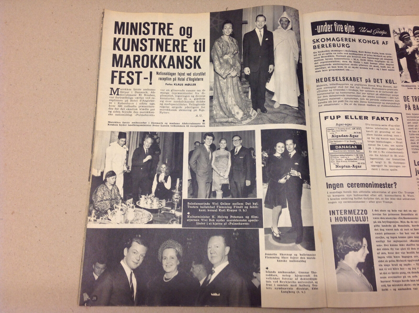 VIVI BAK MAROCCOAN AMBASSADOR ON A FRONT COVER OF A VINTAGE Danish Magazine 1968