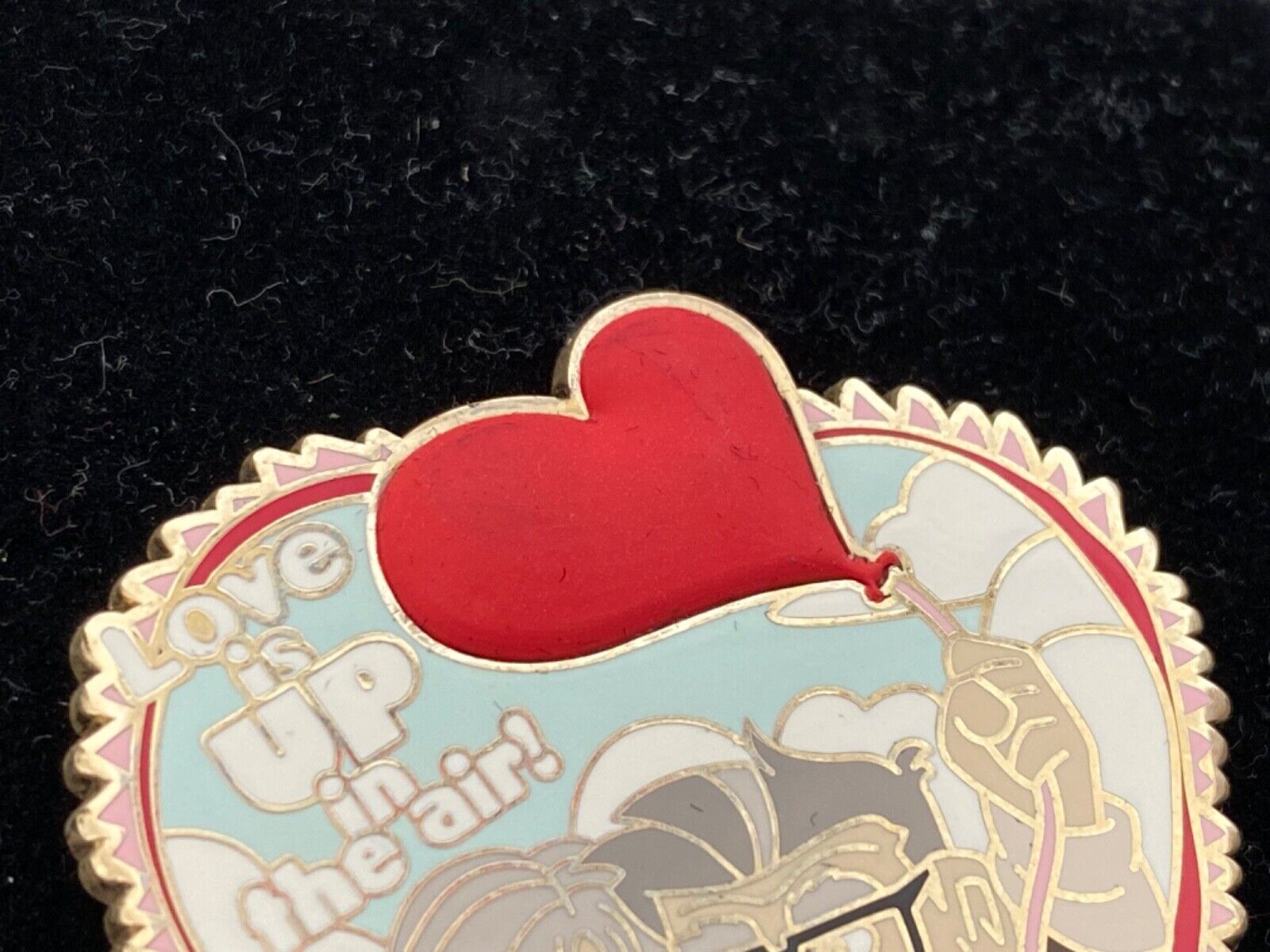 Disney Store Valentine 2015 Pixar Up Carl Ellie Pin ‘Love is UP in the air!’