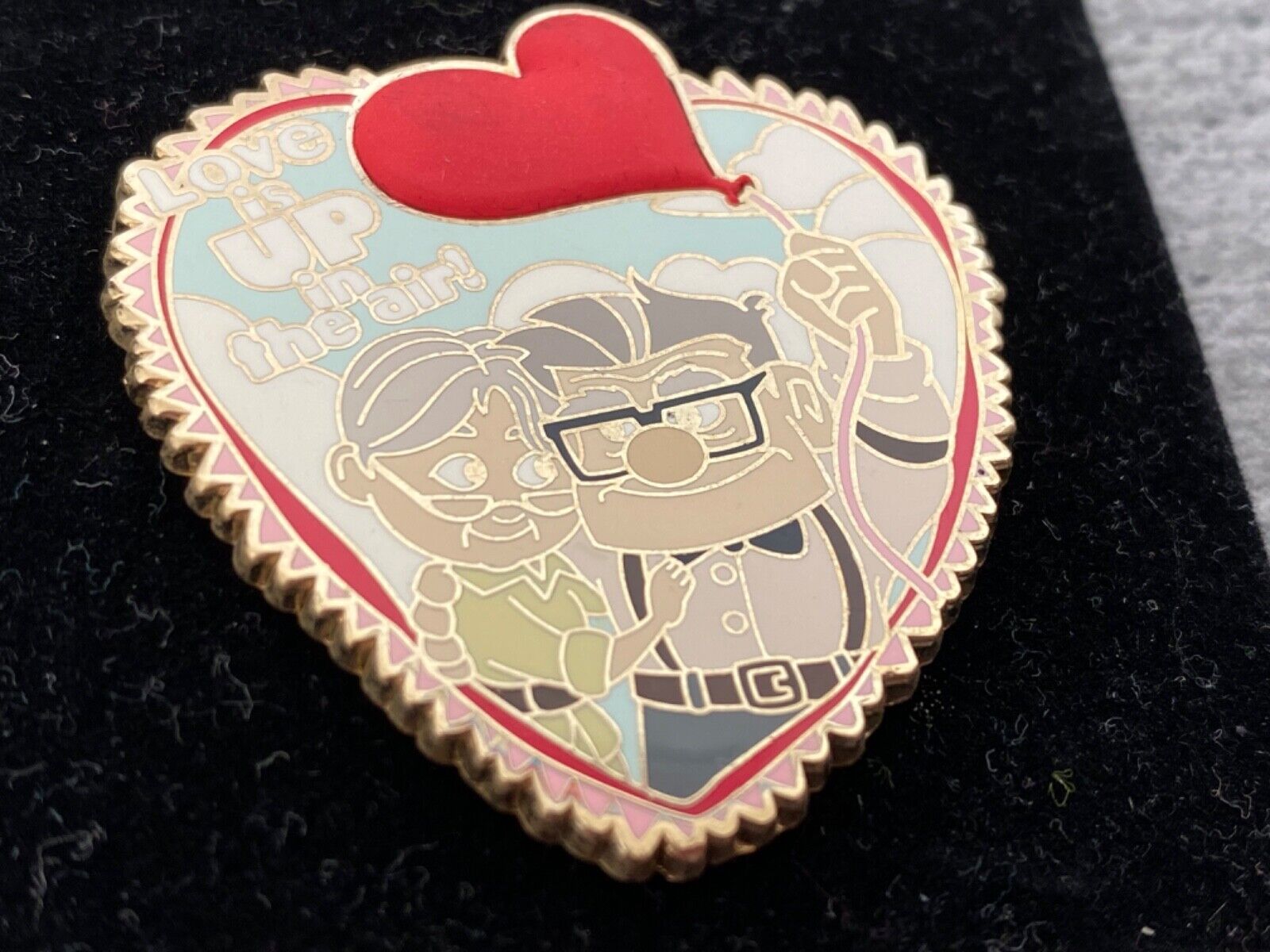 Disney Store Valentine 2015 Pixar Up Carl Ellie Pin ‘Love is UP in the air!’