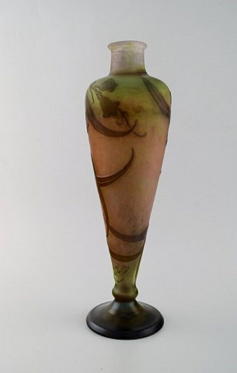 Emile Gallé vase in frosted and overlaid brown art glass ca 1910