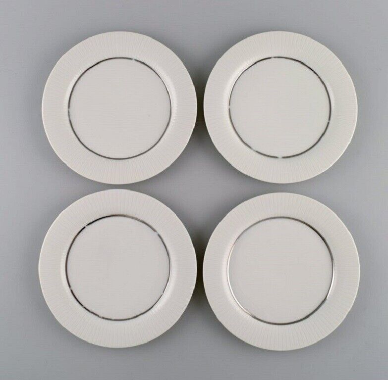 Tapio Wirkkala for Rosenthal Eight rare Modulation plates in porcelain