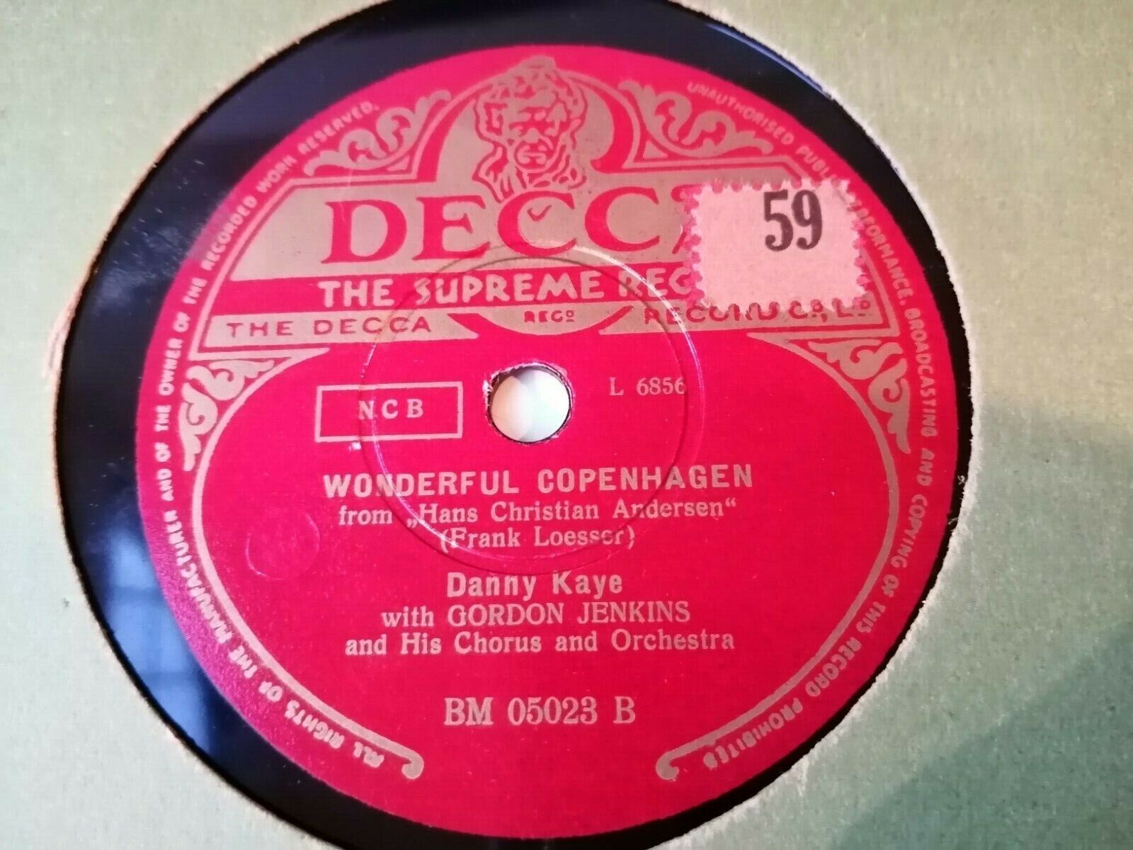 78 RPM  shellacDANNY KAYEAnywhere I Wander /Wonderful CopenhagenDecca