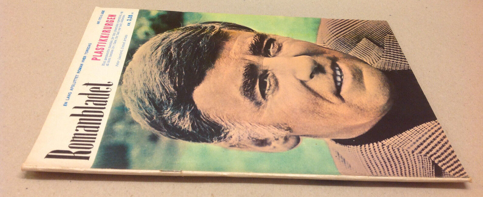 PETER LAWFORD ON A FRONT COVER VINTAGE Danish Novelle Romanbladet Magazine 1977