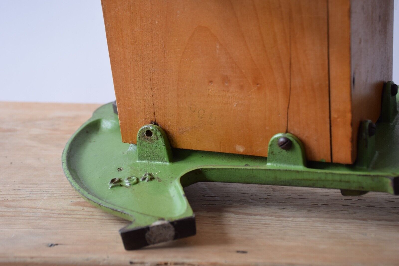 Original Vtg RAADVAD Bread Slicer Cutter Danish Green Short 294 Great Condition!