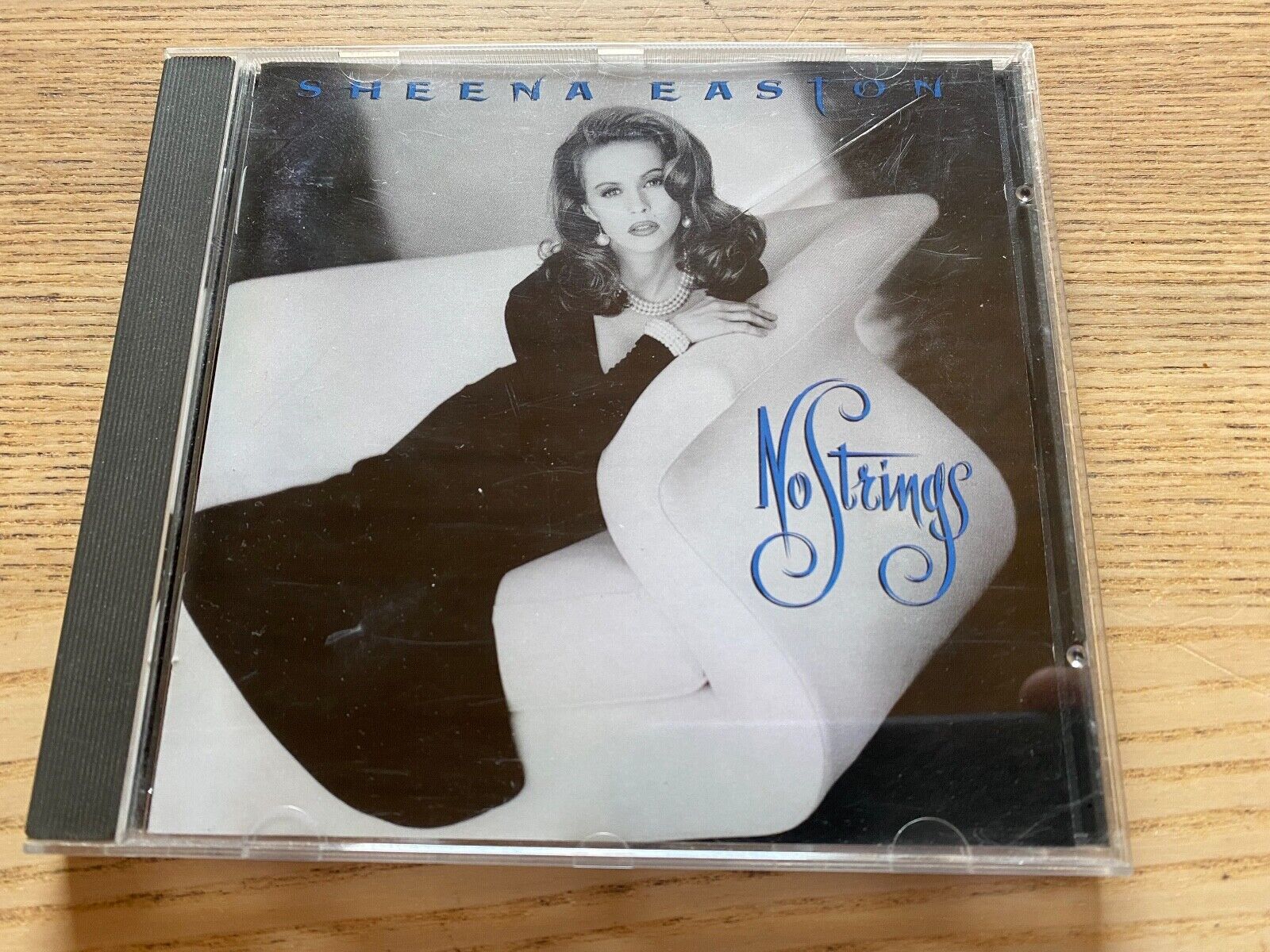 SHEENA EASTON "NO STRINGS" 1993 CD ALBUM 11 TRACKS MCA RECORDS PICTURE CD DISC**