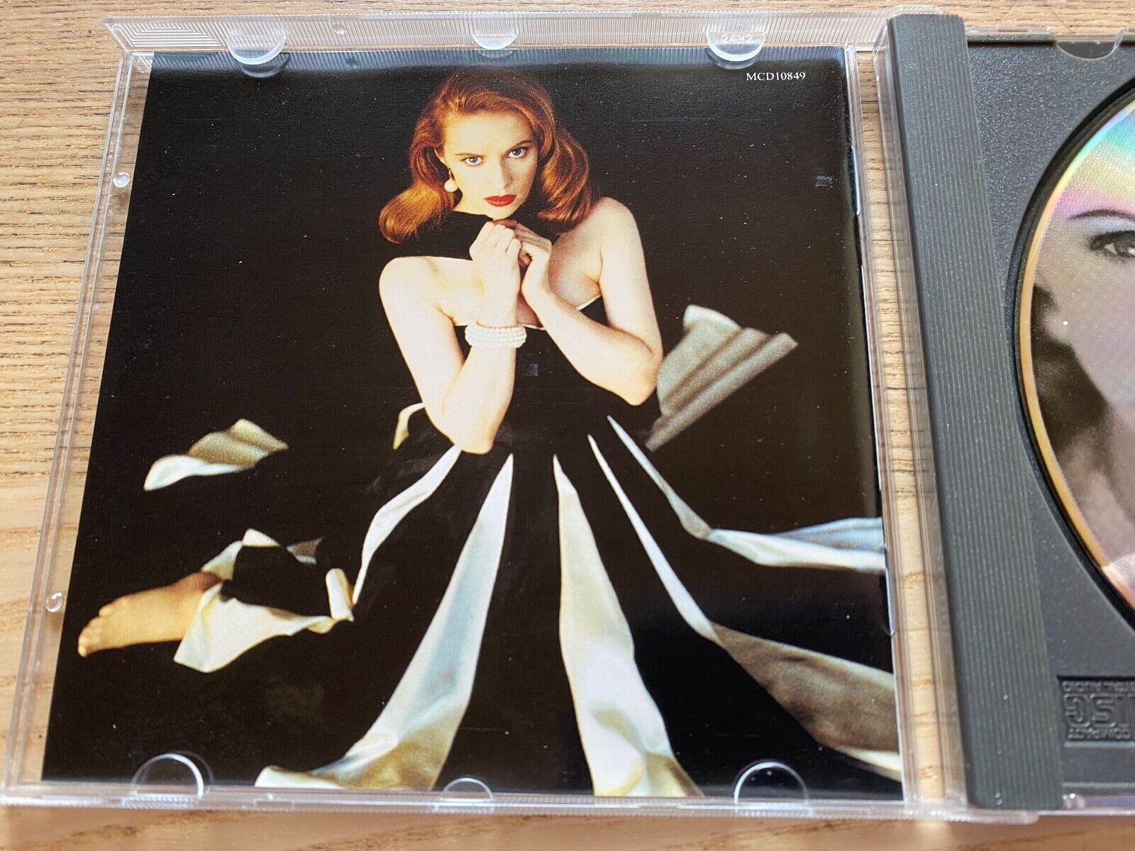 SHEENA EASTON "NO STRINGS" 1993 CD ALBUM 11 TRACKS MCA RECORDS PICTURE CD DISC**