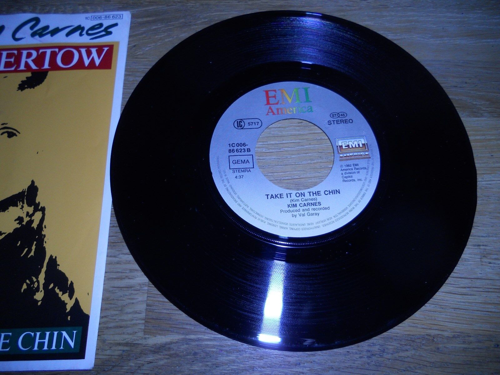 KIM CARNES "UNDERTOW / TAKE IT ON THE CHIN" 1982 WEST GERMAN PRESSED SINGLE EMI*