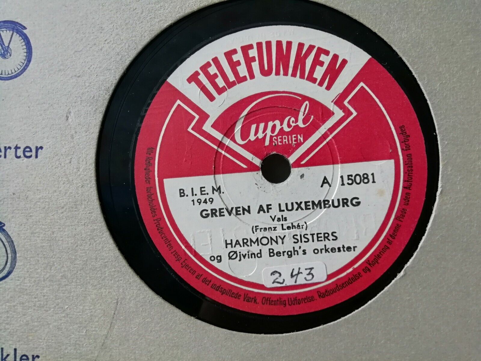 78 rpmHARMONY SISTERSSerenata/Greven af LuxembourgTelefunken 1952A15081