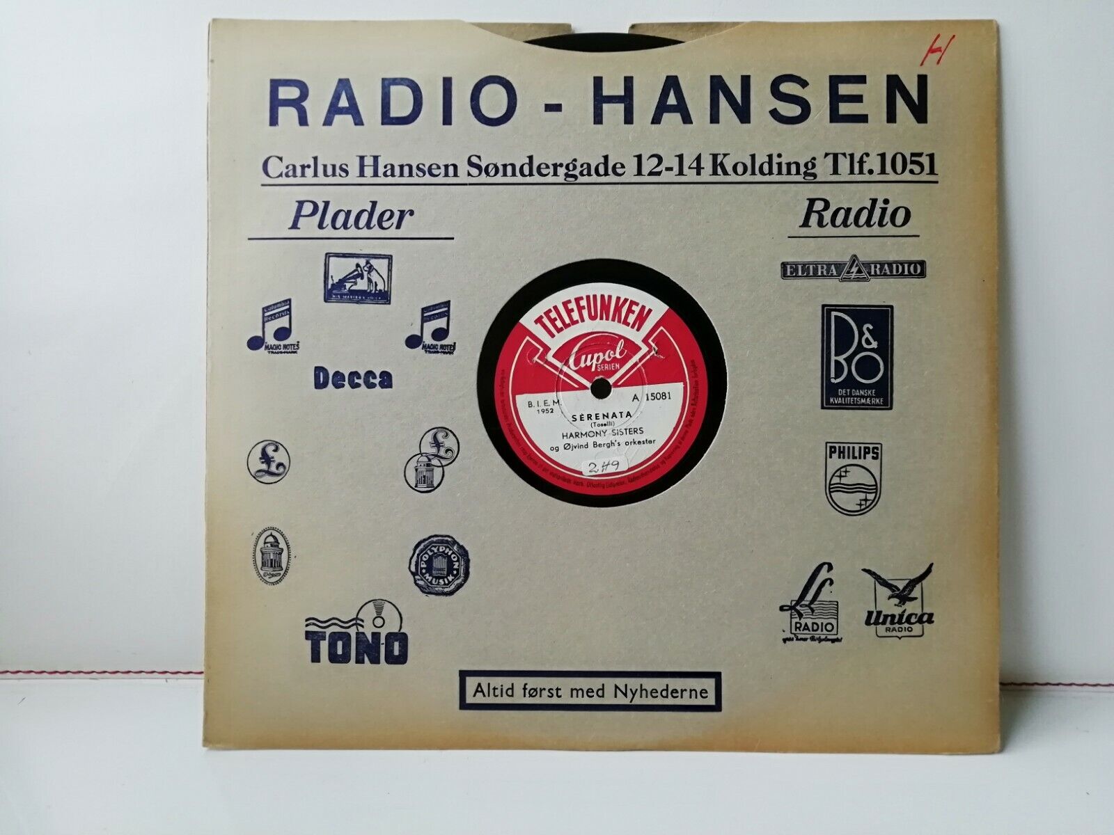 78 rpmHARMONY SISTERSSerenata/Greven af LuxembourgTelefunken 1952A15081