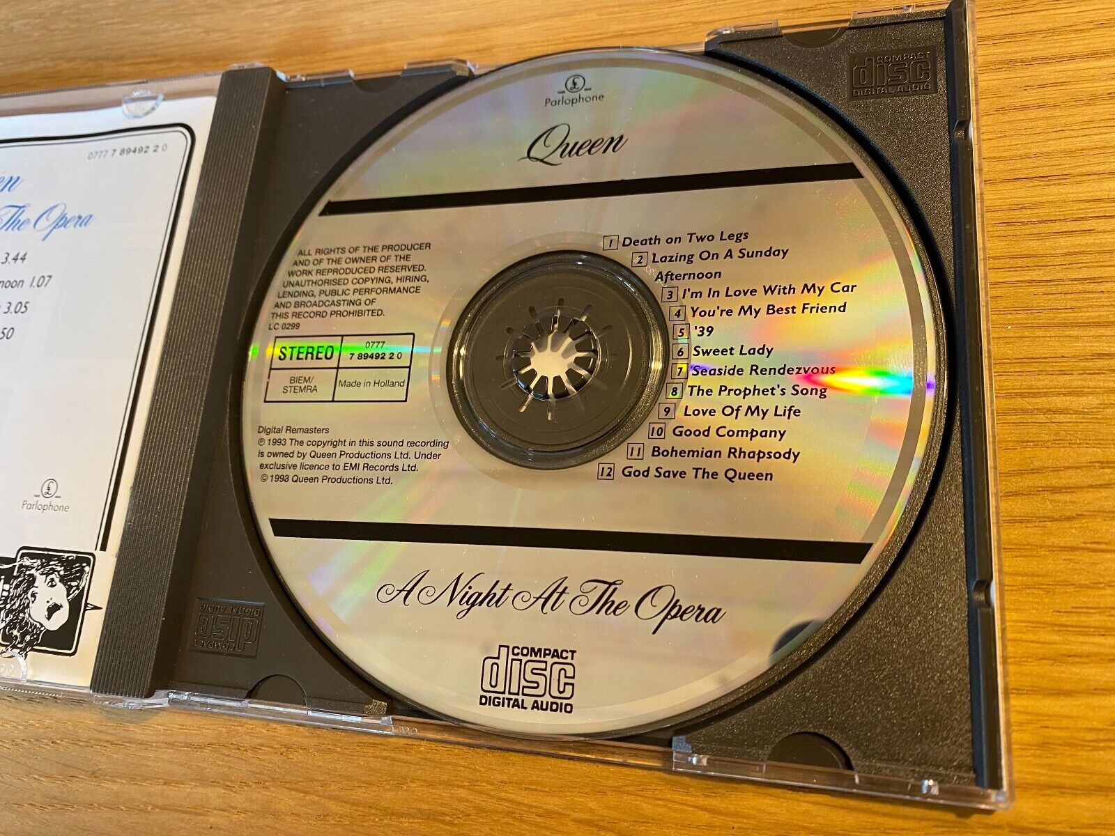 QUEEN "A NIGHT AT THE OPERA" AAD EMI RECORDS NETHERLANDS 1975 CD ALBUM 12 TRACK*